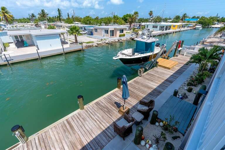 32` dock, canal depth abour 3-4` deep when low tide. 32` dock, canal depth abour 3-4` deep when low tide.